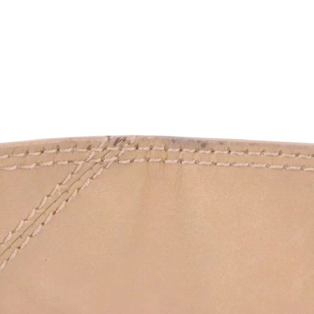 CHANEL Vintage CC Logo Beige Lambskin Shoulder Bag – 1997–1999 Previously Owned Authentic