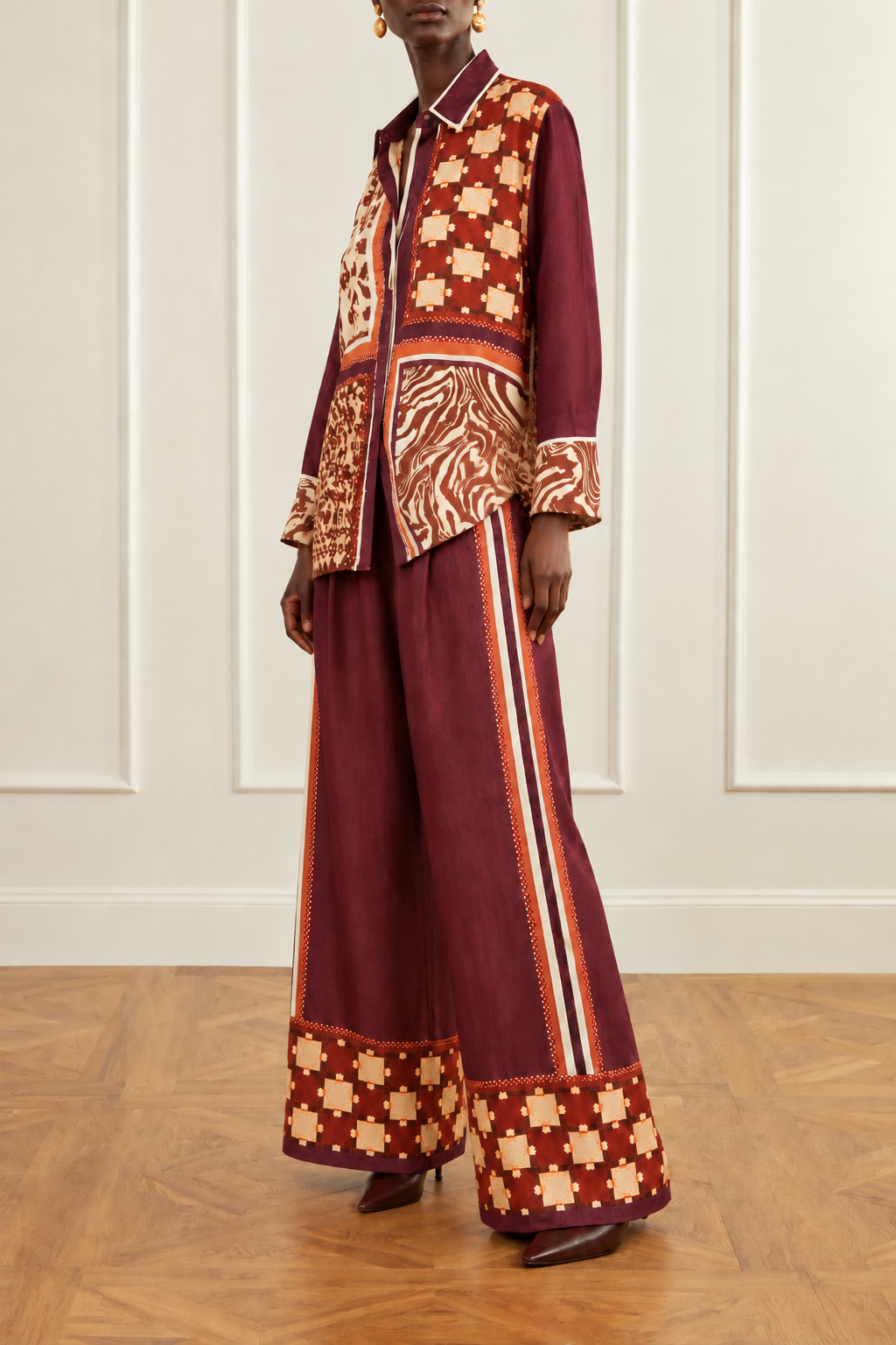 Ensembles coordonnés en soie à imprimé foulard bordeaux | Haut, chemise ou pantalon large | Pièces assorties