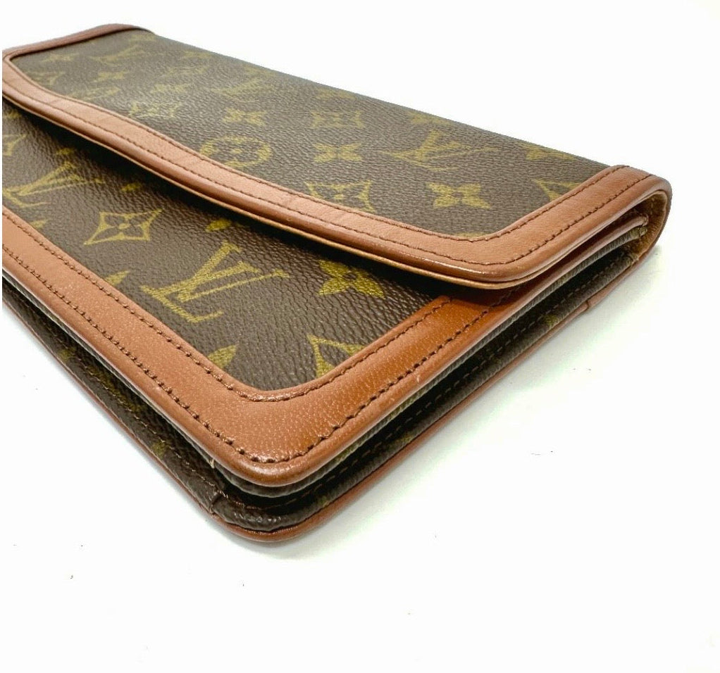 Louis Vuitton Pochette Dame PM Monogram Canvas Brown Clutch Bag  Previously Owned Authentic