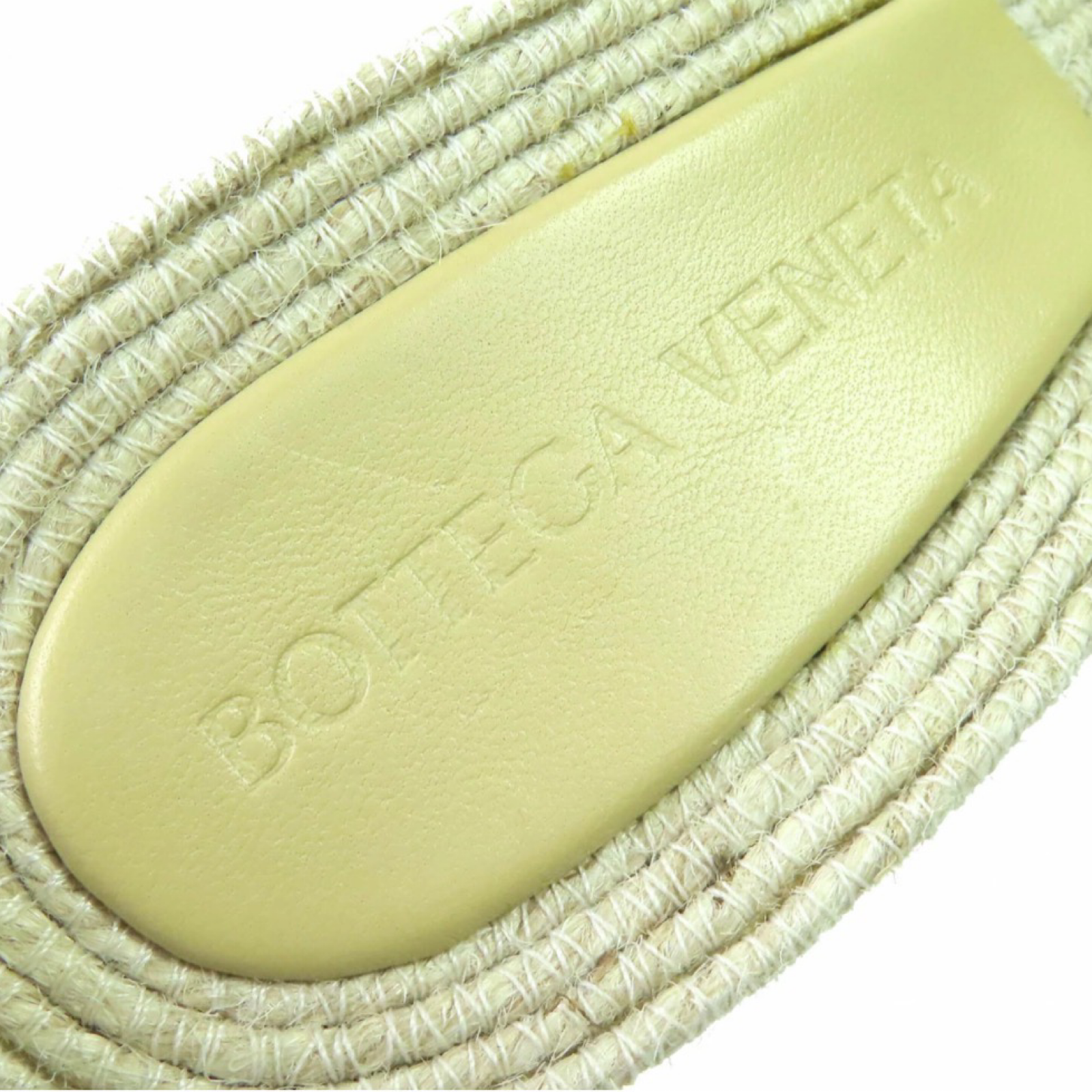 Bottega Veneta Cindy Stretch Sandals Cane Sugar Beige unused Authentic Previously Owned