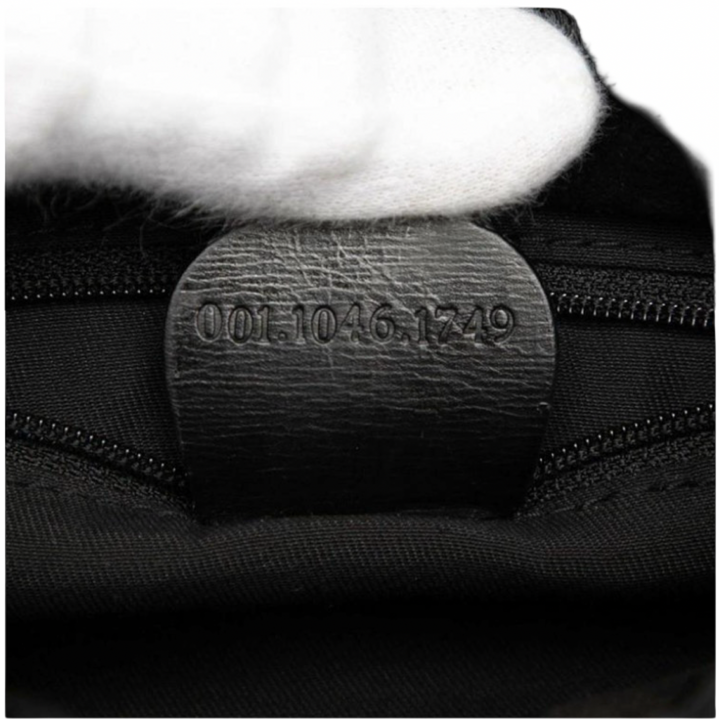 Gucci Vintage Drawstring Shoulder Bag Black Leather Suede Previously Owned – Very Good Condition | L’LUXE Authentic’s