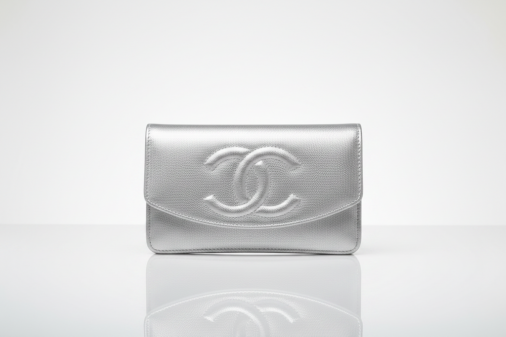 CHANEL Métiers d’Art Coco Mark Chain Wallet Shoulder Bag Silver Caviar Skin •Like New Condition•Authentic Previously Owned
