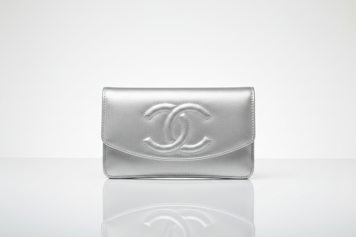 CHANEL Métiers d’Art Coco Mark Chain Wallet Shoulder Bag Silver Caviar Skin •Like New Condition•Authentic Previously Owned
