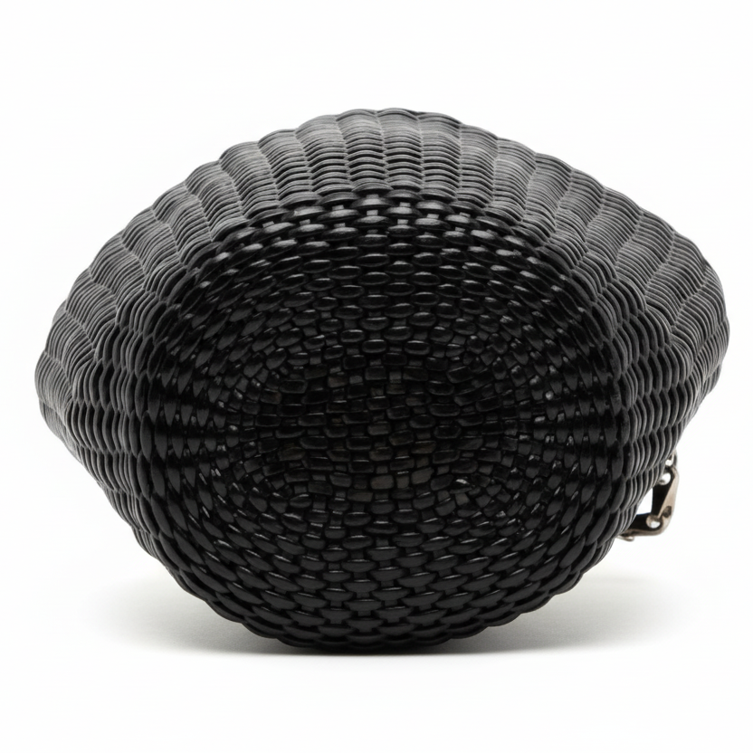 Gucci Vintage Drawstring Shoulder Bag Black Leather Suede Previously Owned – Very Good Condition | L’LUXE Authentic’s