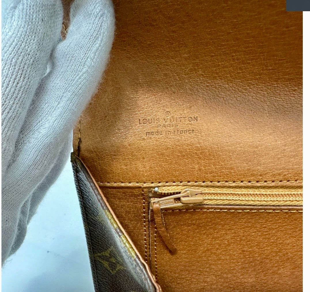 Louis Vuitton Pochette Dame PM Monogram Canvas Brown Clutch Bag  Previously Owned Authentic