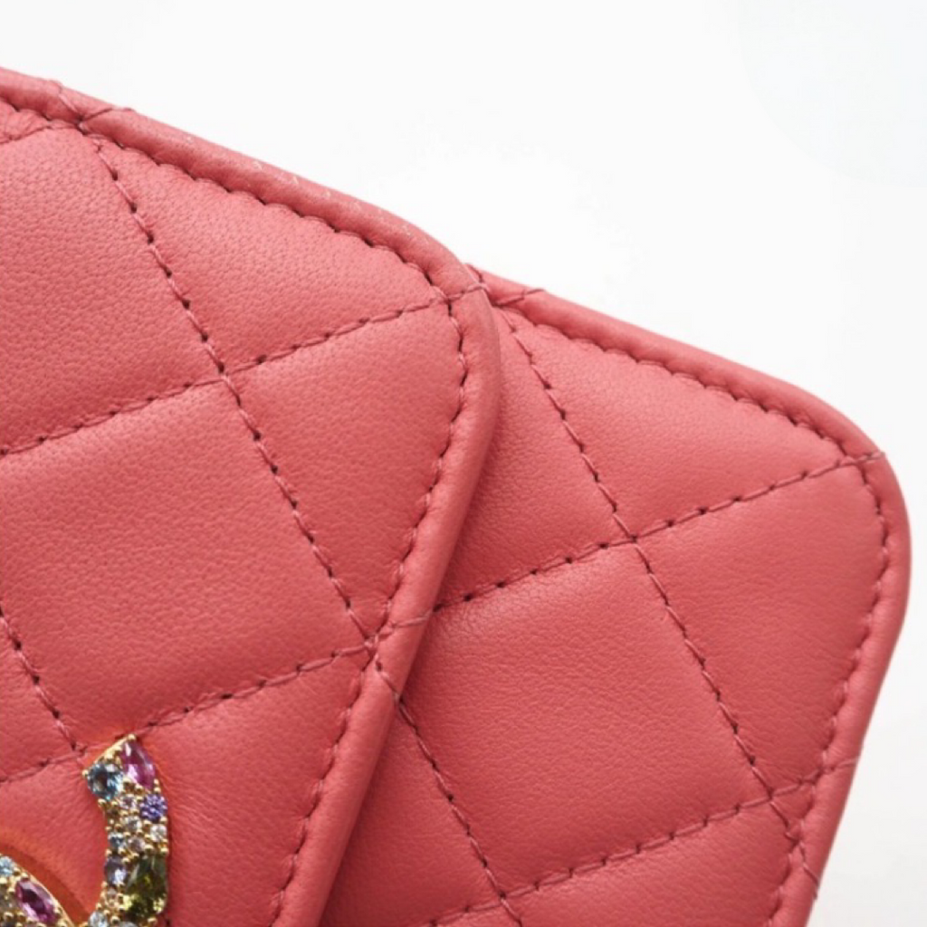 CHANEL Matelassé Bijou Lambskin Chain Shoulder Bag Pink – Crystal CC Mini Crossbody | Authentic-Previously Owned