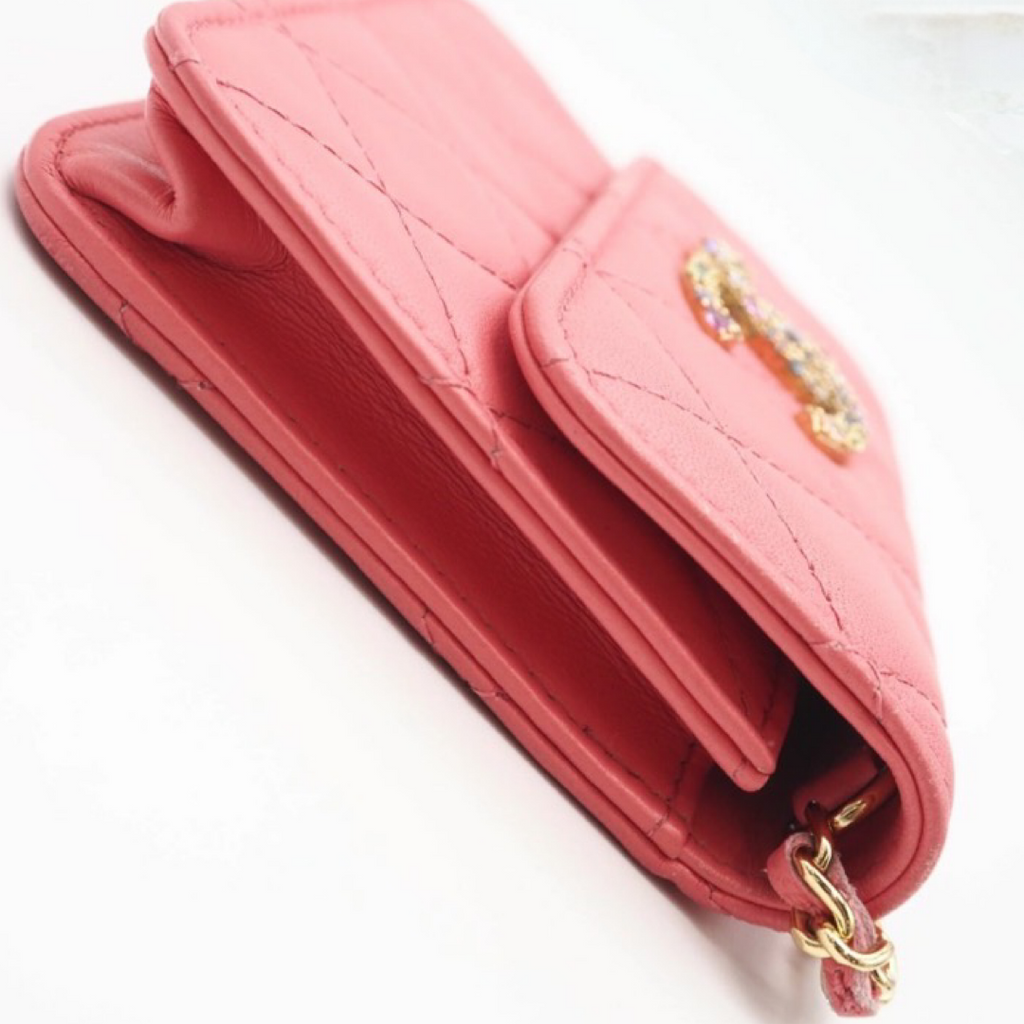 CHANEL Matelassé Bijou Lambskin Chain Shoulder Bag Pink – Crystal CC Mini Crossbody | Authentic-Previously Owned