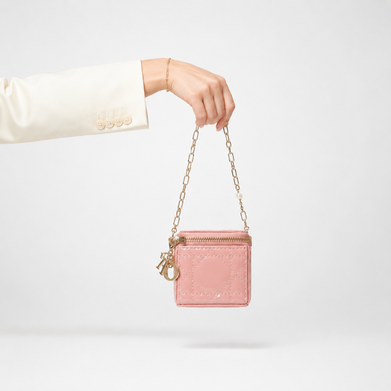 Christian Dior Lady Dior Chain Cube Micro Clutch Pink Patent Leather Previously owned Authentic