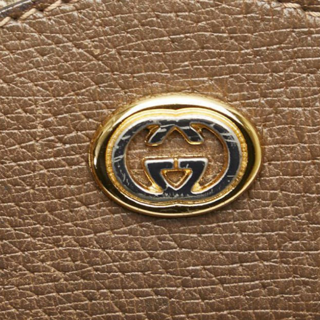 Old Gucci GG Supreme clutch Authentic Previously Owned