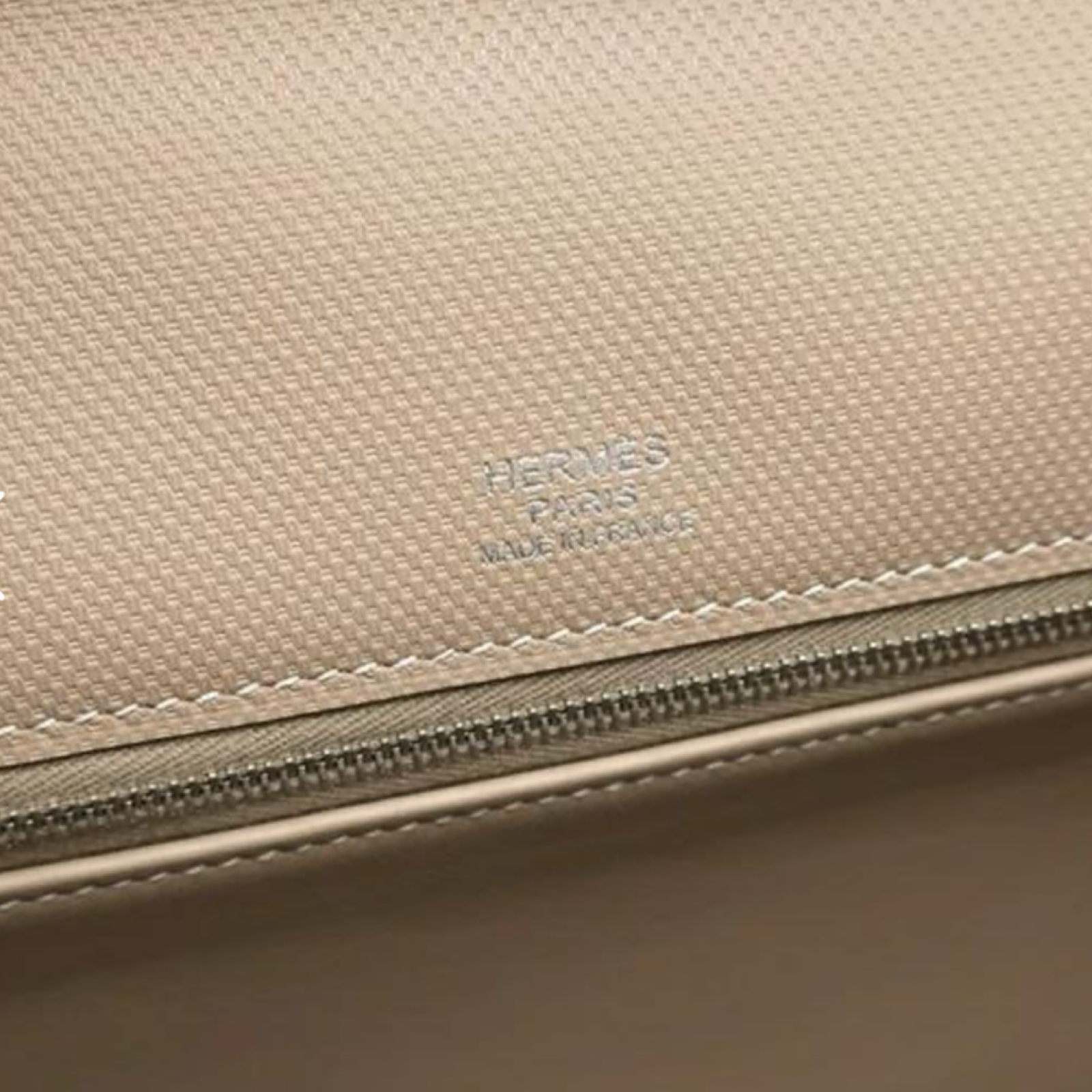Hermès Kelly 32 Gillies Veau Swift Argile Leather Silver Hardware Previously Owned Authentic