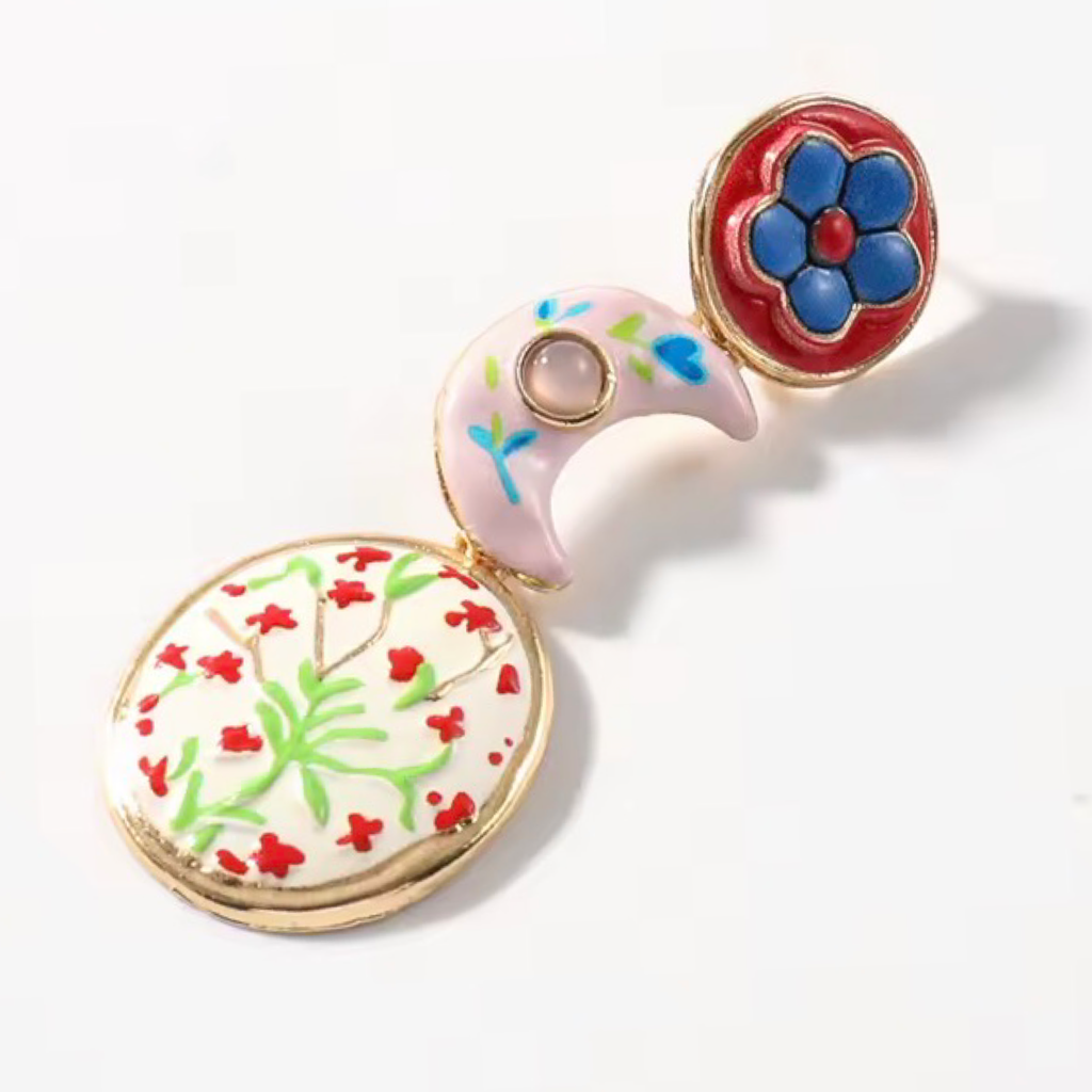 Artistic Asymmetrical Floral