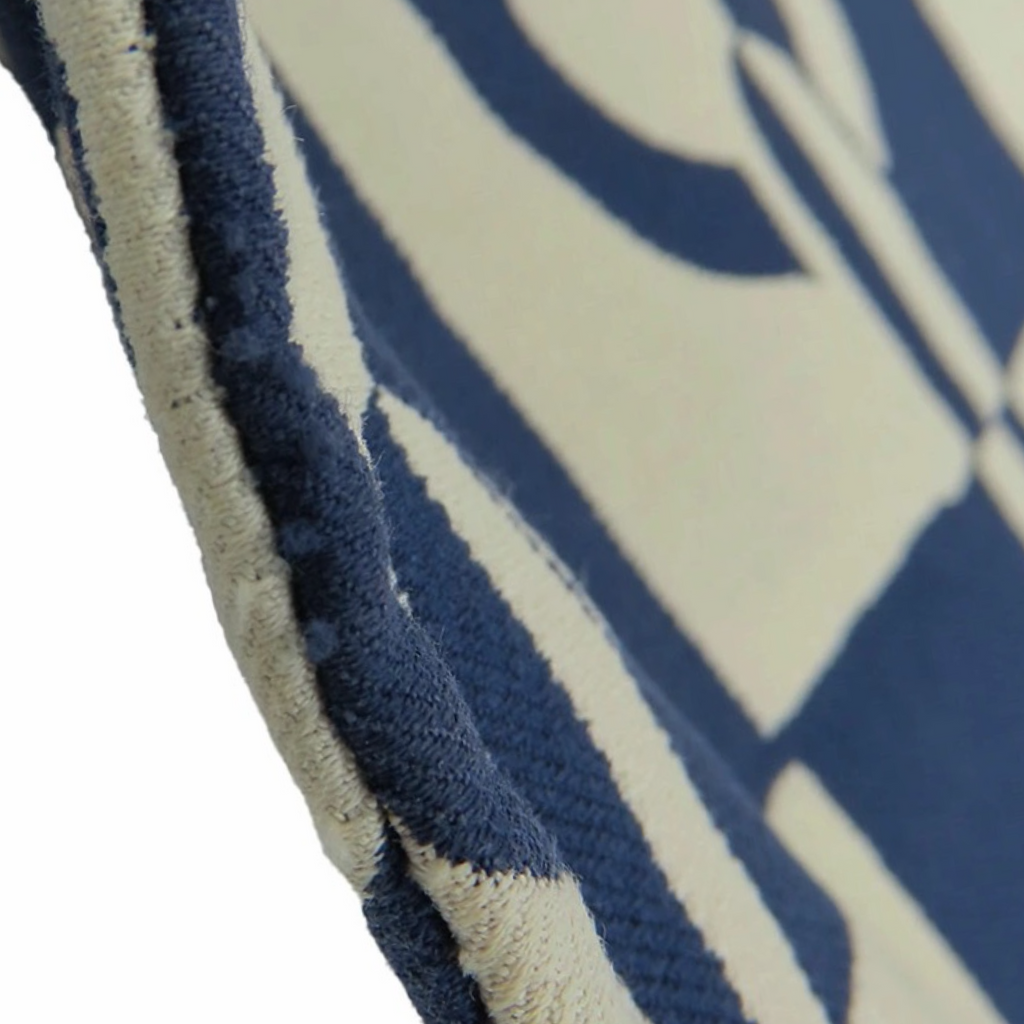Hermès Trousse Flat GM Chaine d’Ancre Canvas Navy Ivory Pouch – Previously Owned Authentic