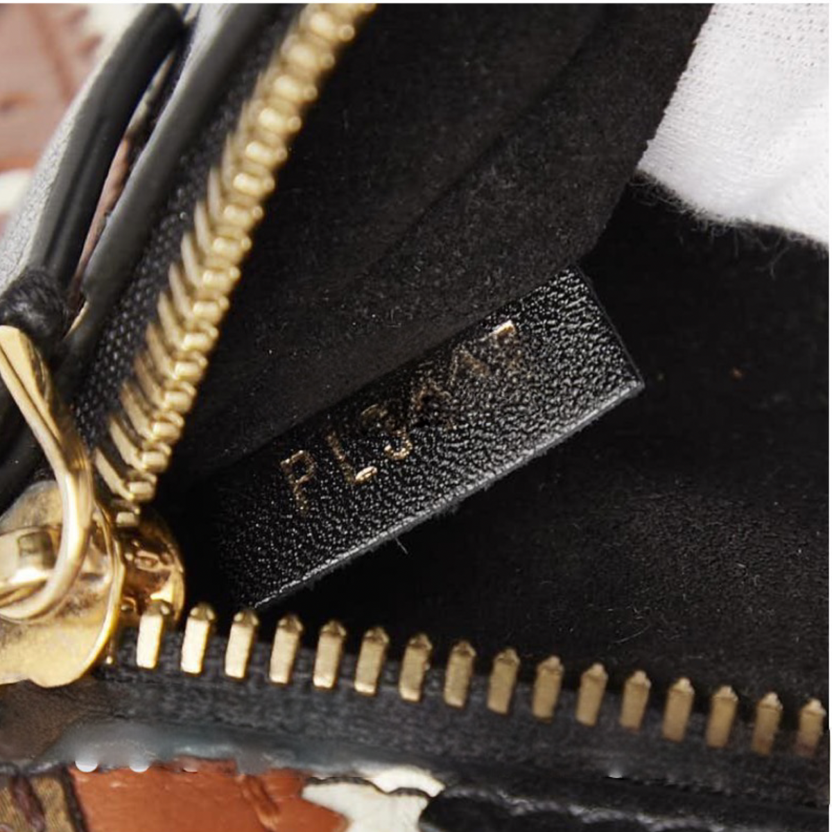 Louis Vuitton – Pochette Métis MM – Monogram Reverse Brogue – 2017 Authentic Previously Owed